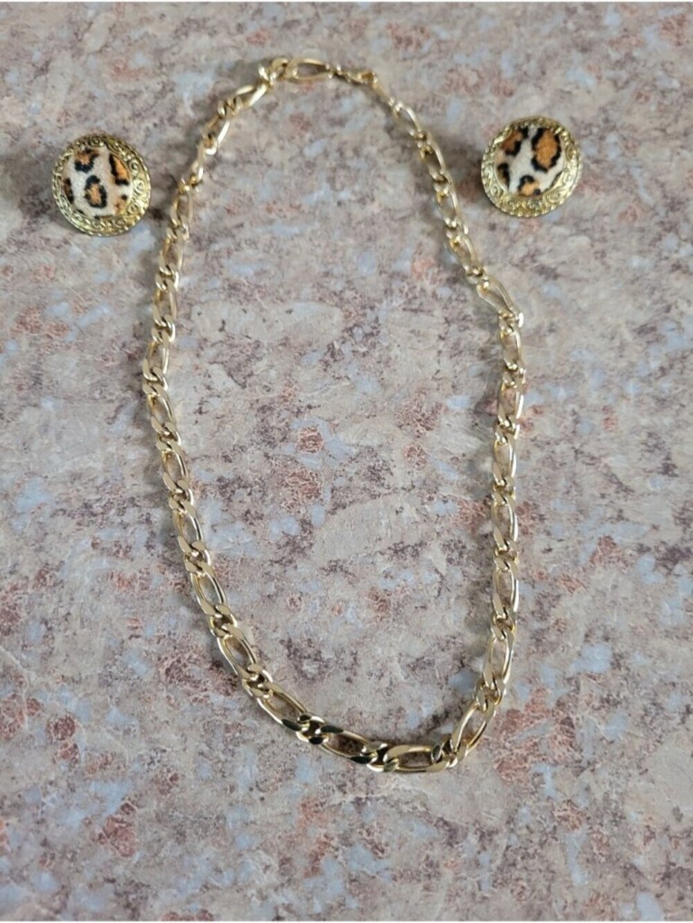 18 Kt Gold Plated Chain Necklace with Leopard Print Button Clip On Earrings